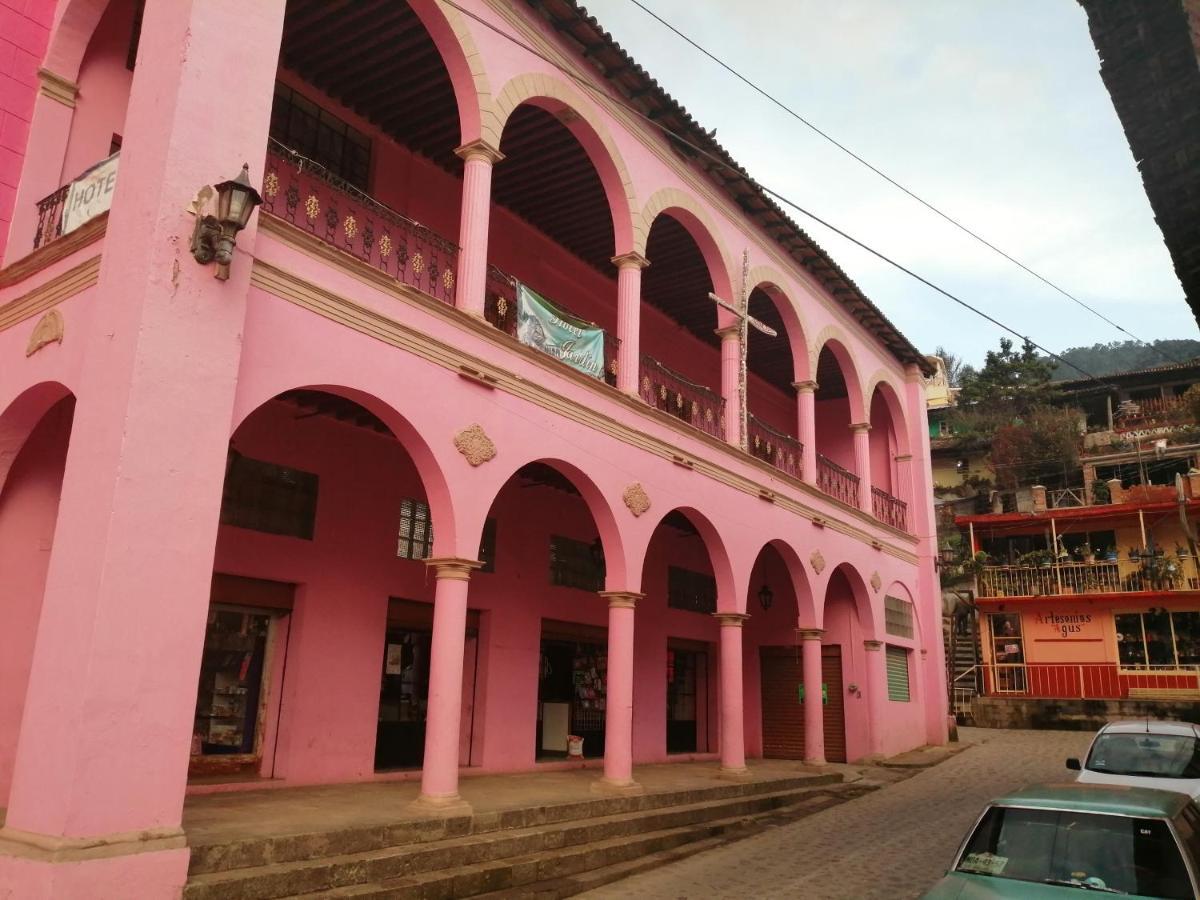 Hotel Jardin Mineral de Angangueo ภายนอก รูปภาพ