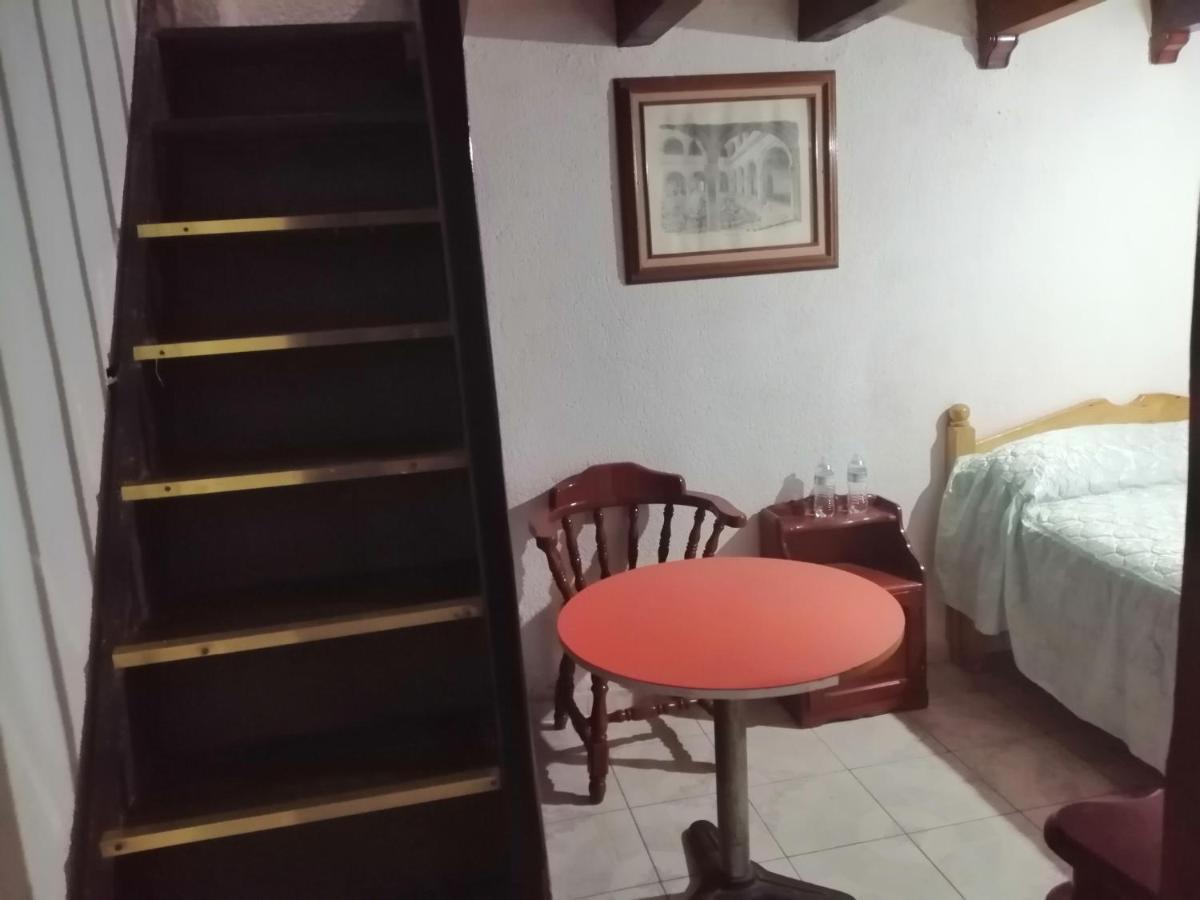 Hotel Jardin Mineral de Angangueo ภายนอก รูปภาพ